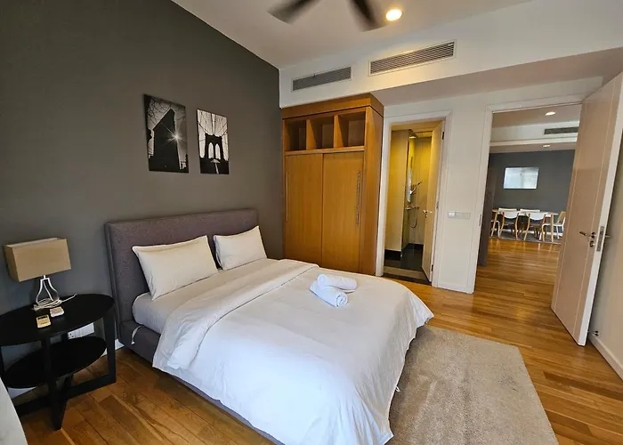 Resort Style Haven 3Br6Pax Klcc Twin Towers View